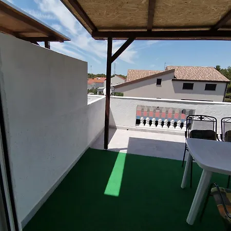 Apartamento Happy 2 *