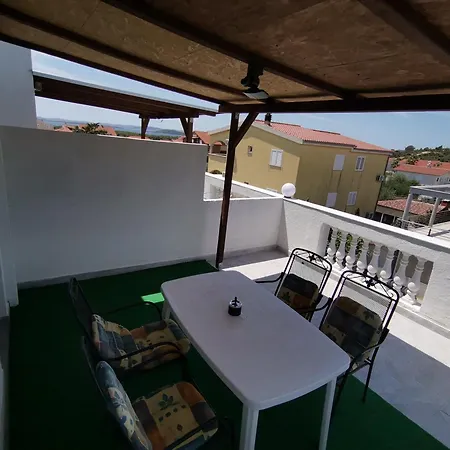 Apartamento Happy 2 *